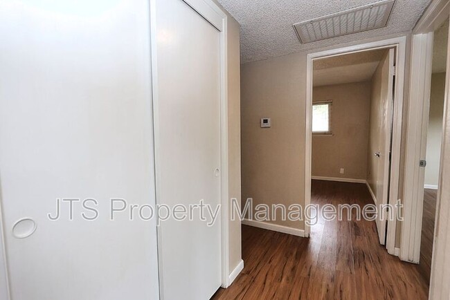 Building Photo - 8856 N Winding Way