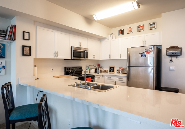 Building Photo - 12655 Bluff Creek Dr