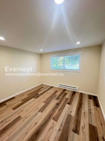 Building Photo - 16601 161st Ave SE