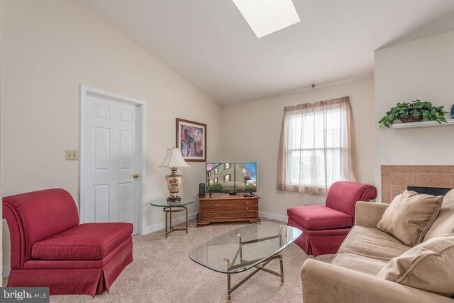 Building Photo - 12 Lafayette Sta