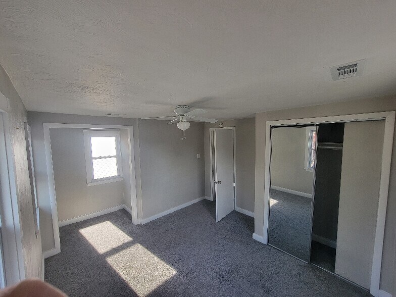 Building Photo - 410 Middlesex St