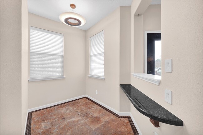 Building Photo - 4406 Park Trail Ln