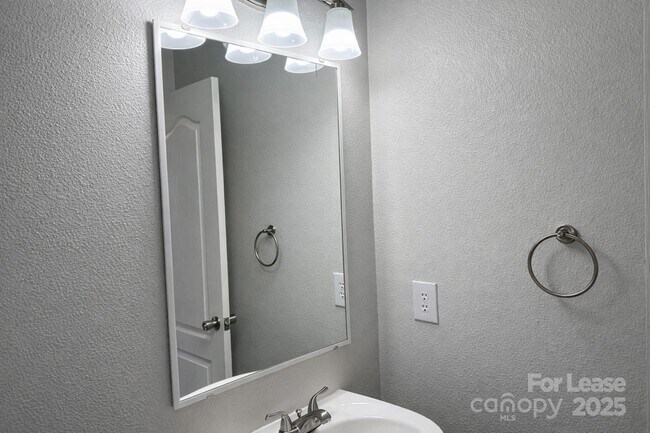 Building Photo - 5235 Swearngan Rd