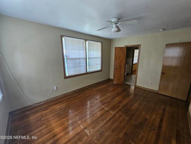 Building Photo - 444 Alder St