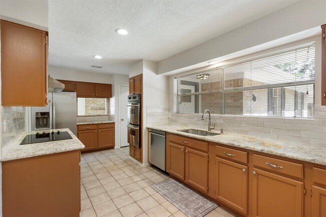Building Photo - 78 Deerfoot Ct