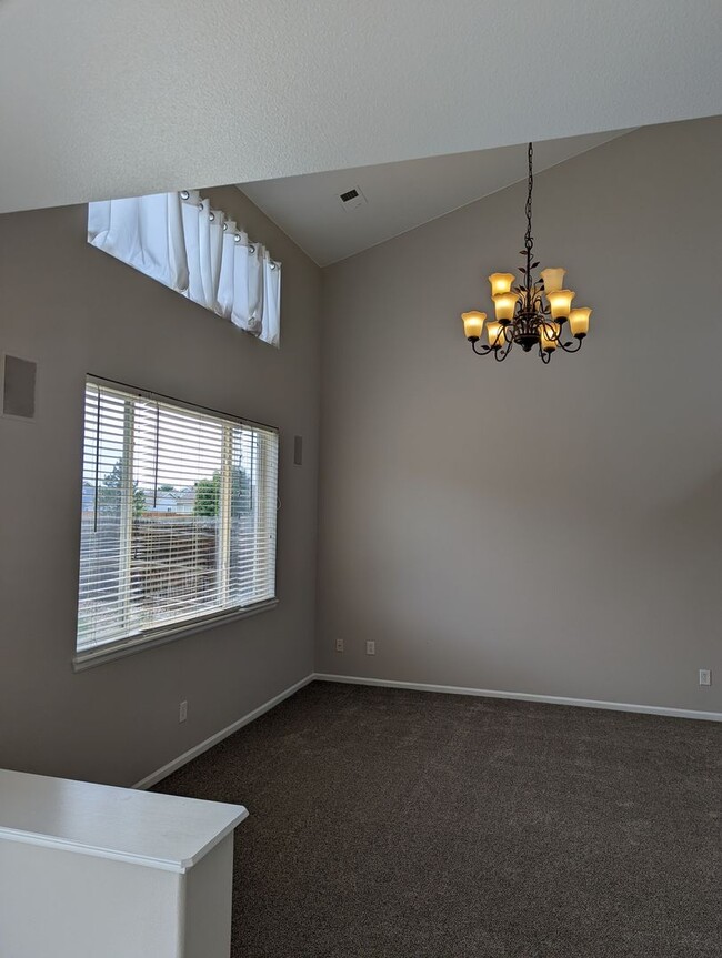 Building Photo - Gorgeous 2 Story 3 Bedroom 2.5 Baths in Dacono For Rent