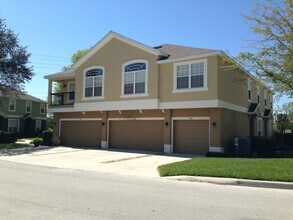 Building Photo - Apopka Overlook At Parkside Condominium 2 Bedroom 2 Bath with 1 car garage