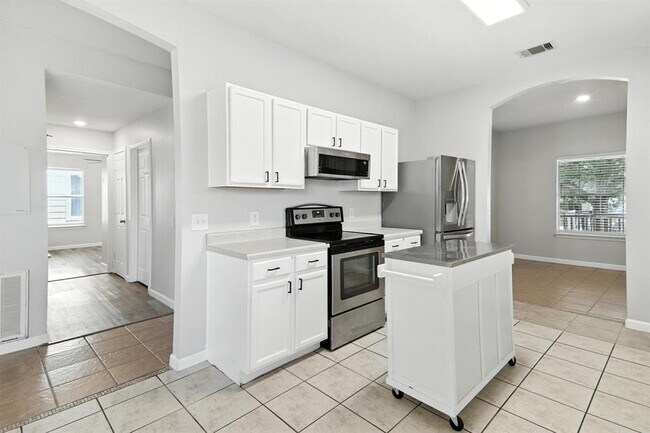 Building Photo - 12613 Paloma Blanca Way
