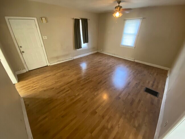 Building Photo - 332 Milburn Ct