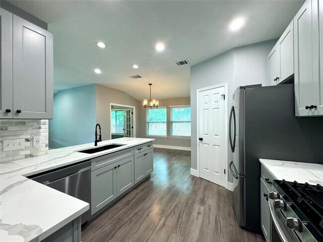 Building Photo - 1212 Leah Ln