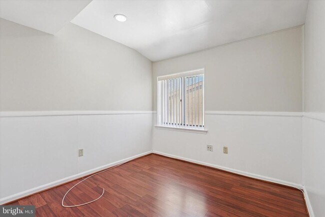 Building Photo - 3204 Delaire Landing Rd