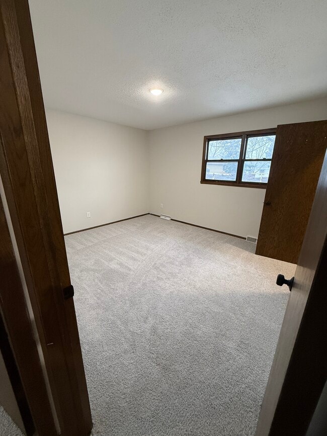 Building Photo - 822 29th St N