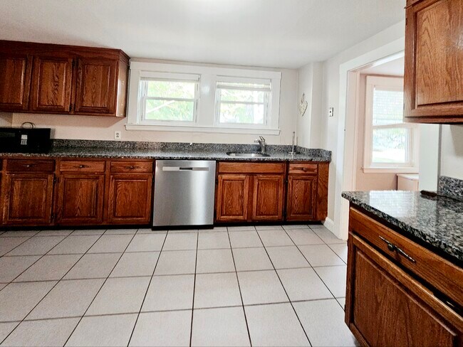 Building Photo - 11 Keefe Ave