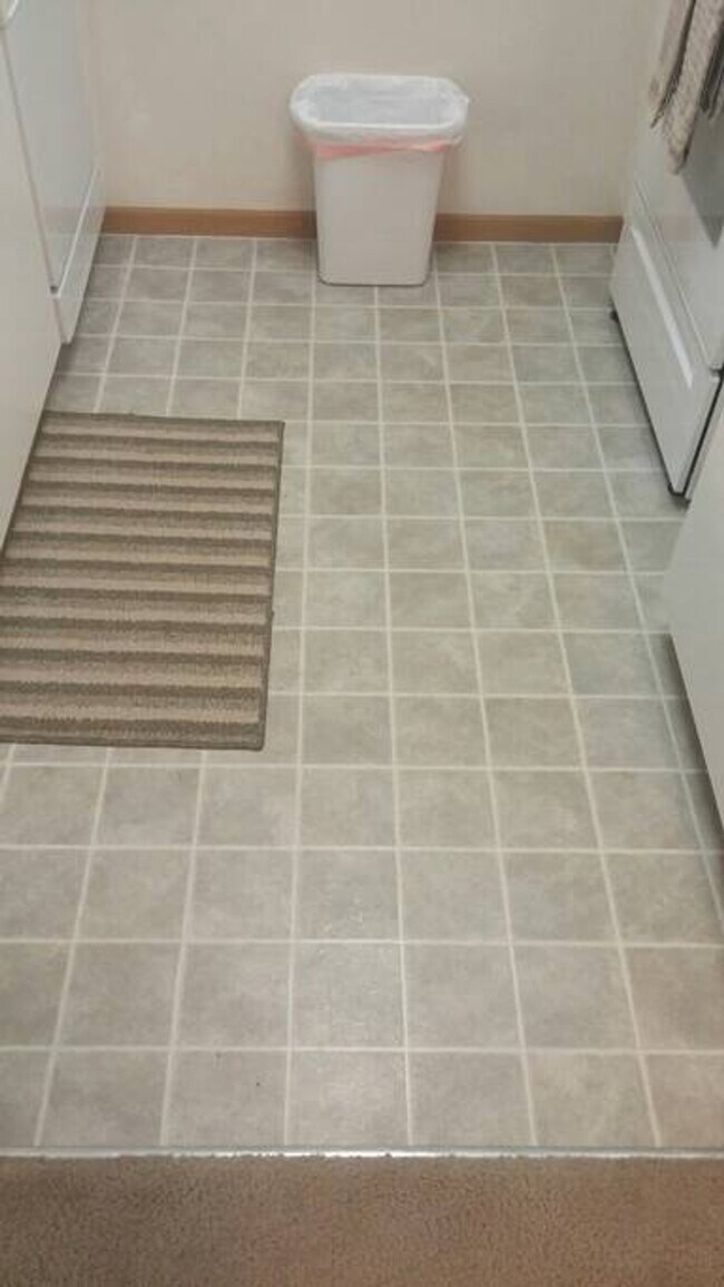 Building Photo - 501 Plaza Dr