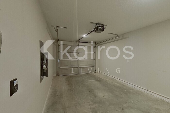 Building Photo - 156 Cottage Grove Rd