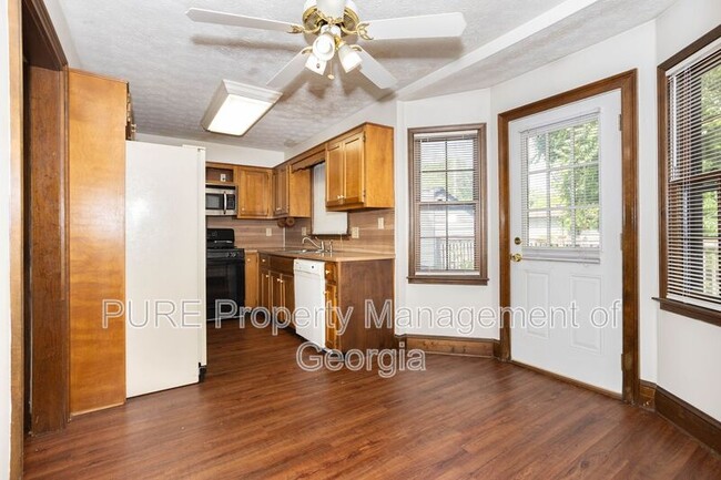 Building Photo - 21 Powers Ferry Manor SE