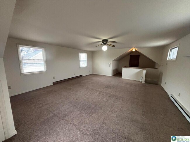 Building Photo - 332 Main St