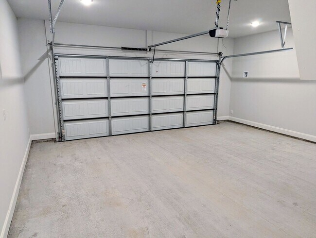 Building Photo - 143 Ridley Ln