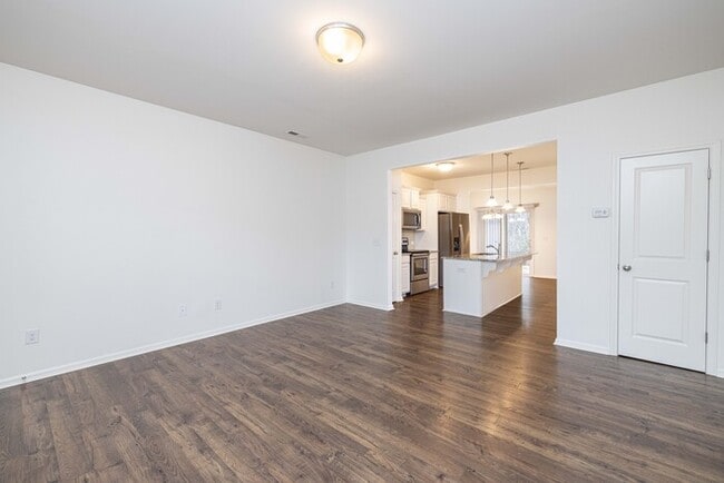 Building Photo - 2BR/2.5BA Townhome in Pineville- Tucked in...