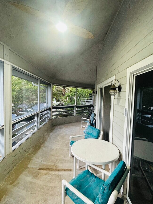 Building Photo - 4303 Sea Mist Dr