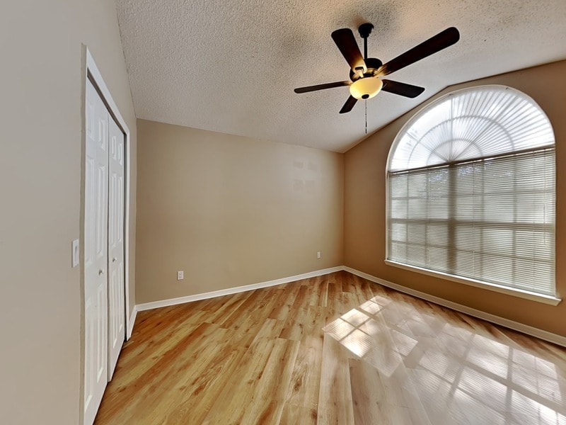 Building Photo - 1428 Oberlin Terrace