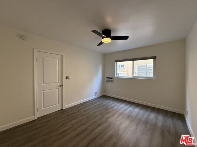 Building Photo - 11543 Venice Blvd.