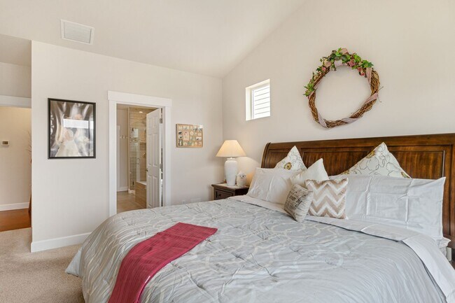 Building Photo - 3-bedroom, 2-bathroom home featuring an op...