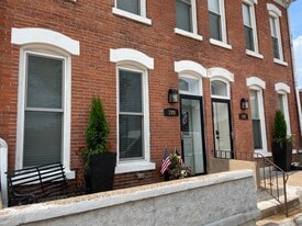 Building Photo - 107 W 13th St