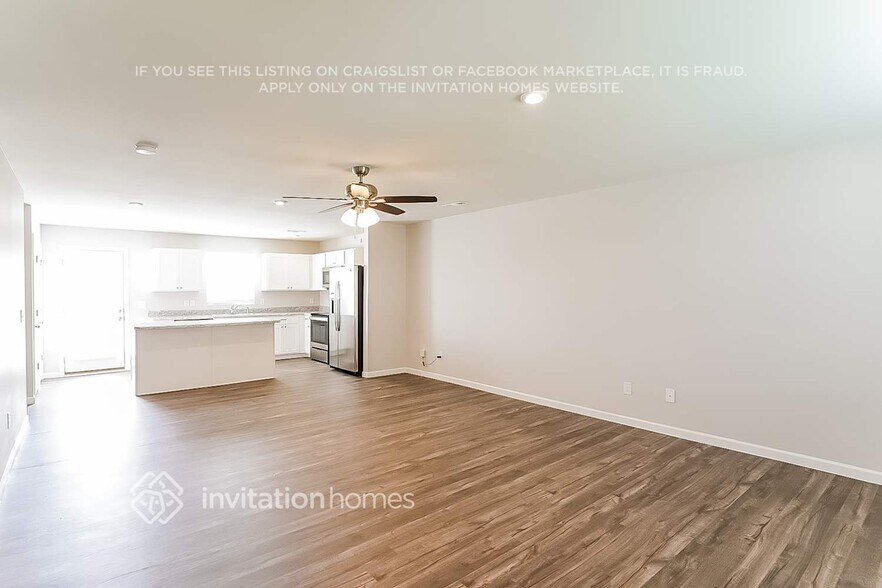 Building Photo - 2101 Brokeshire Dr