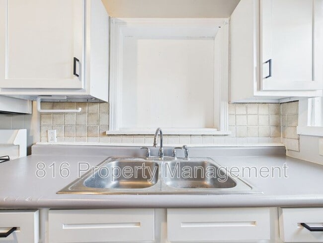 Building Photo - 4036 Cleveland Ave.