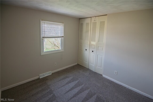 Building Photo - 3945 S Schenley Ave