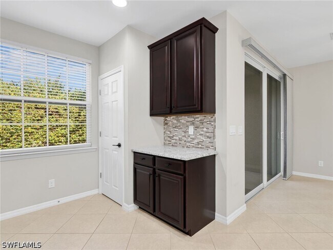Building Photo - 8540 Violeta St