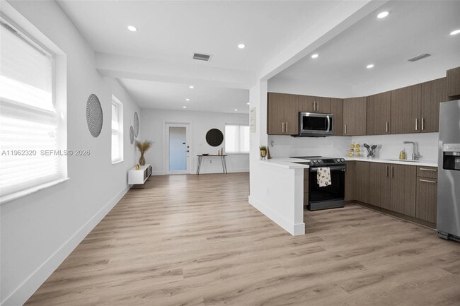 Building Photo - 6540 SW 4th St