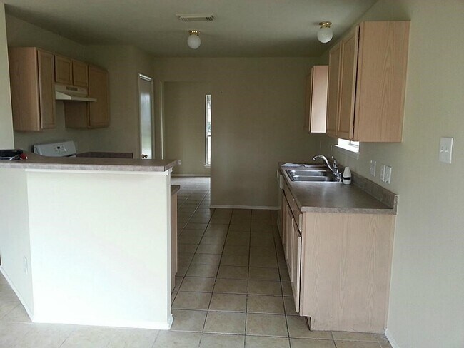 Building Photo - 6719 Lower Arrow Dr