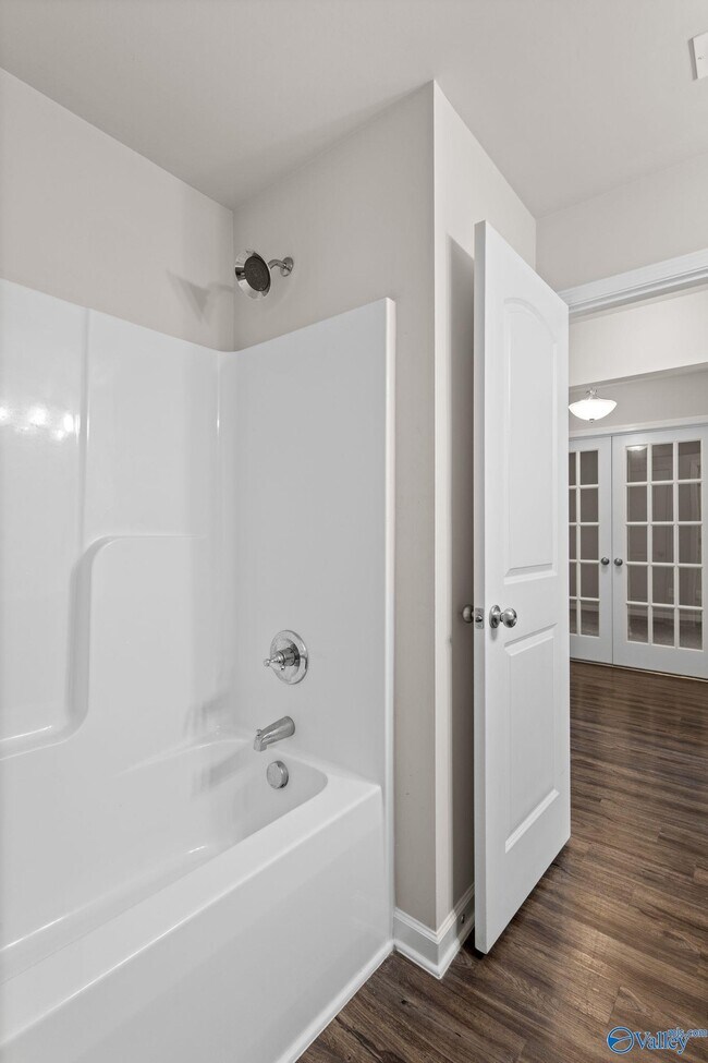 Building Photo - 338 Fenrose Dr