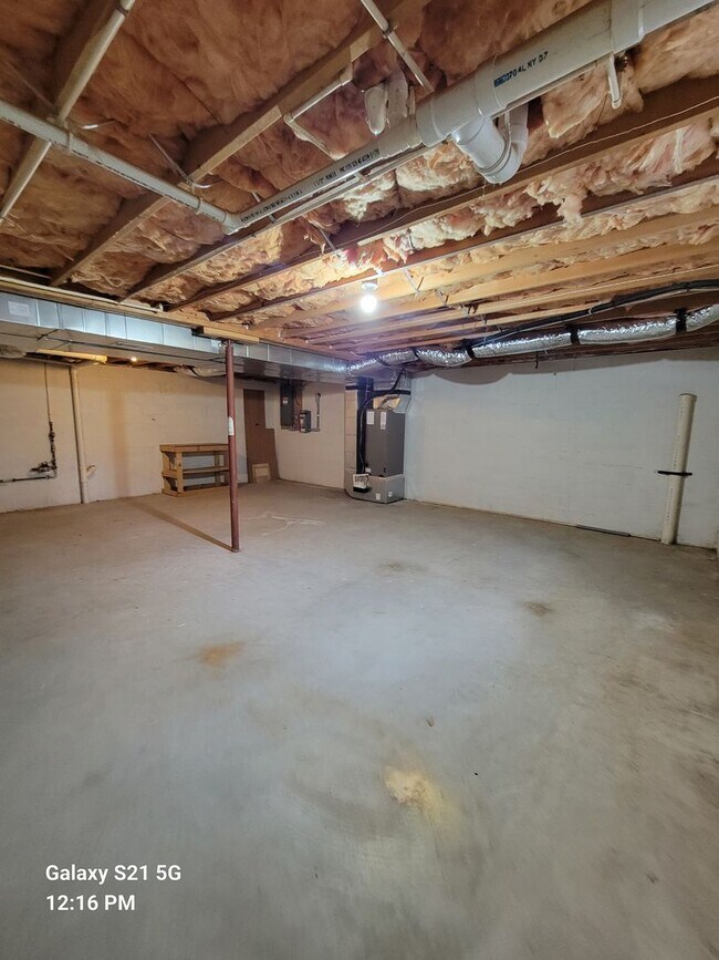 Building Photo - 11616 N Landis Ave