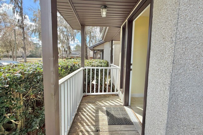 Building Photo - $500 RENT CREDIT | AVAILABLE NOW! | ONLY PAY ELECTRIC! | (Pets Considered)