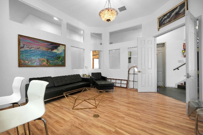 Building Photo - 1092 Calcot Pl