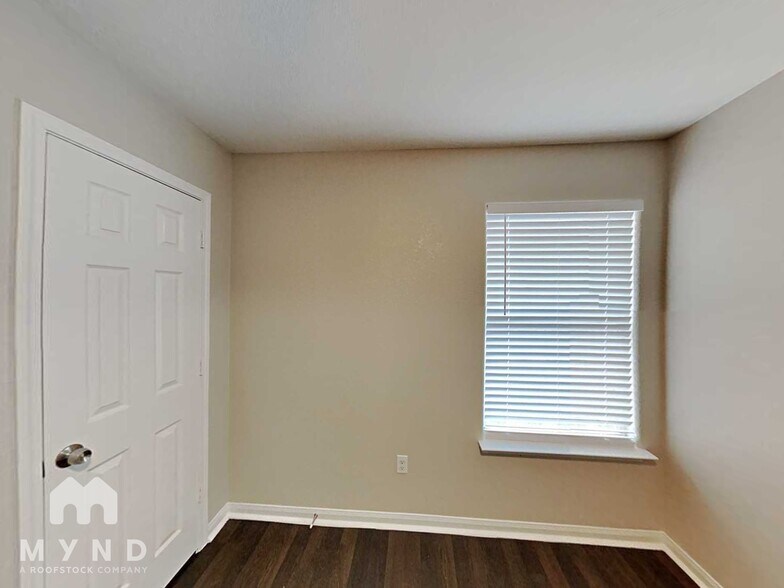 Building Photo - 5422 Chase Canyon