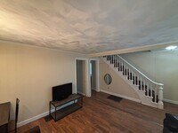 Building Photo - 2 Florence Ave