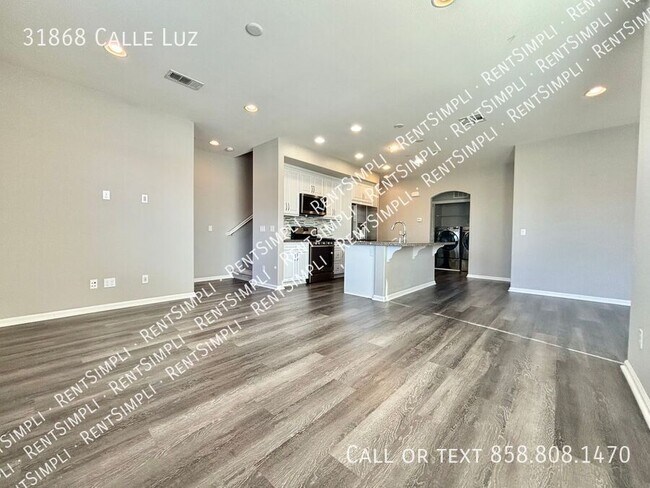 Building Photo - 31868 Calle Luz