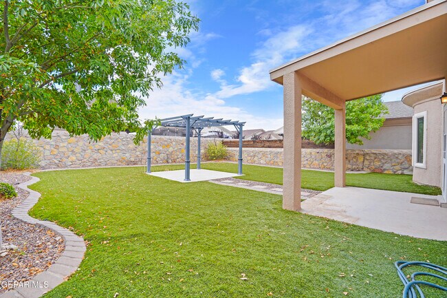 Building Photo - 14733 David Latin