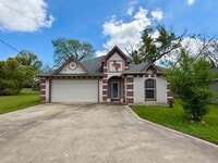 Building Photo - 116 Sycamore St