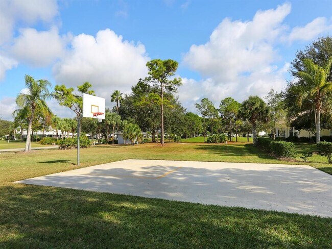 Building Photo - 799 Harrington Lake Dr N