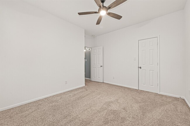 Building Photo - 18507 Sleeping Bear Wy