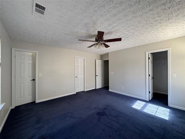 Building Photo - 312 Pieris Dr