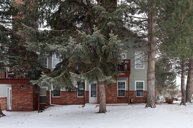 Building Photo - Beautiful Remodeled Condo near Palmer Park