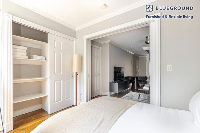 Building Photo - 1373 1st Ave