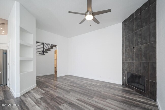 Building Photo - 18031 N 15th Pl