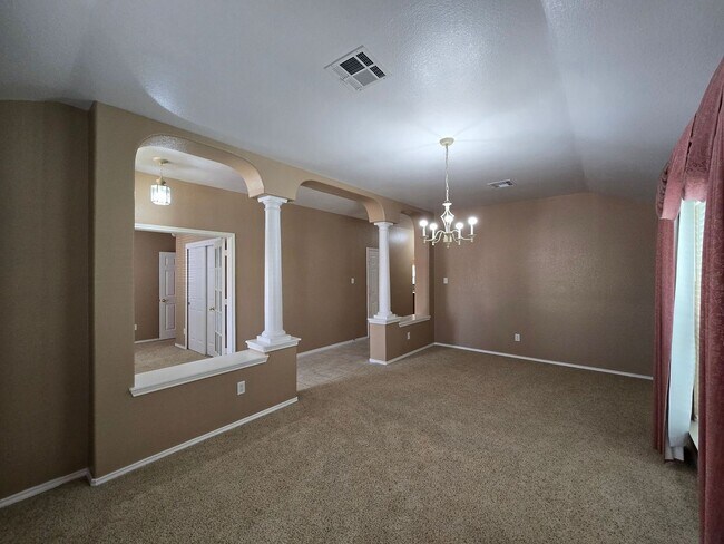 Building Photo - 5812 Durango Dr